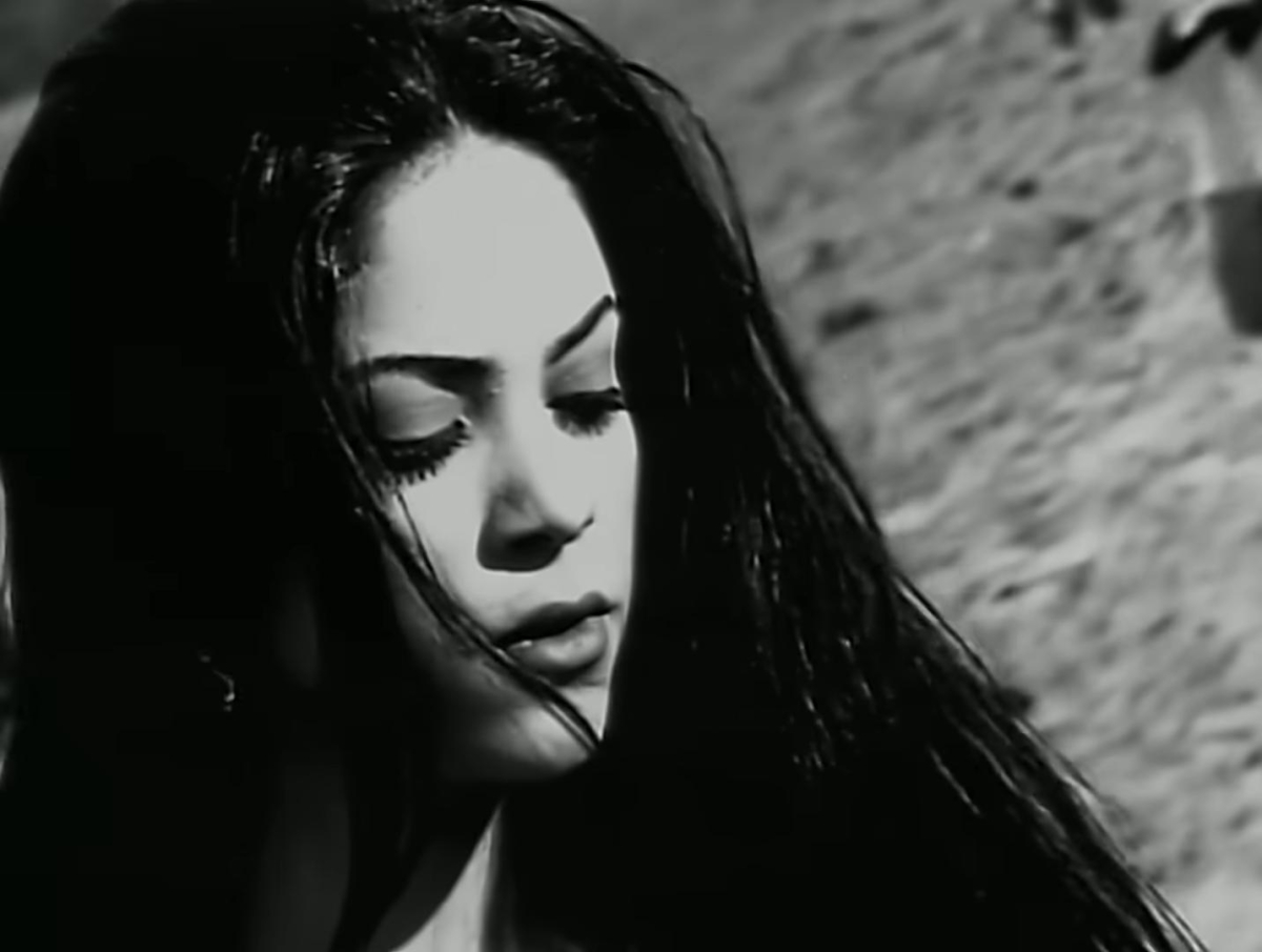 Shakira: Pies descalzos, suenos blancos
