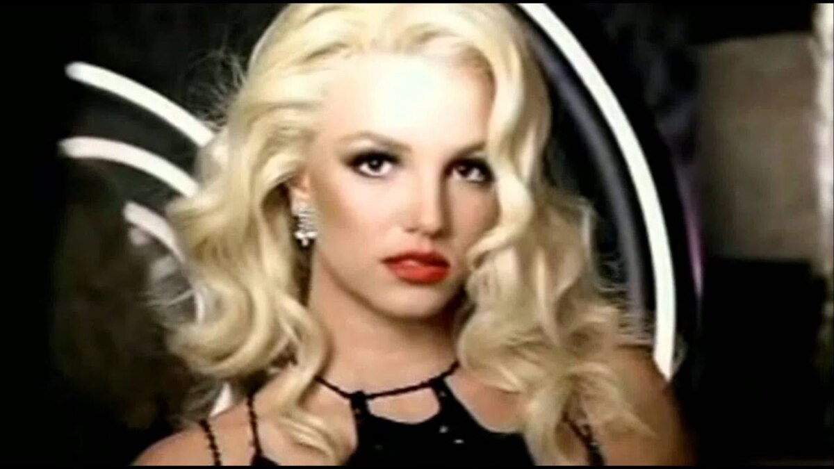 Britney Spears the Onyx Hotel Tour Commercial, Version 3