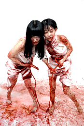 2 Girls 1 Gut