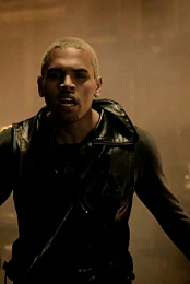 Chris Brown: Next to You ft. Justin Bieber
