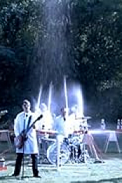 Weezer: Pork and Beans