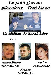 Un petit garcon silencieux