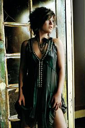 Kelly Clarkson: Never Again