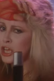 Stevie Nicks: Talk to Me