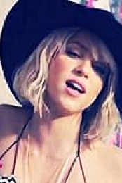 Shakira: Addicted to You
