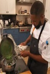 Top Chef S19E11 480p x264-mSD EZTV