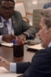 Veep S07E01 WEB x264-PHOENiX EZTV