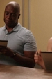 Brooklyn Nine-Nine S04E02 HDTV x264-DEFiNE EZTV