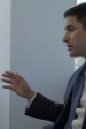 Axios S01E01 720p HDTV x264-aAF [eztv]