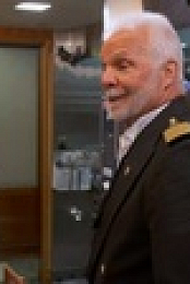 Below Deck S09E02 Boat Daddy 720p HEVC x265-MeGusta EZTV