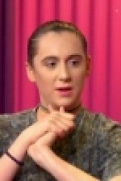 Hey Qween S01E09 720p WEB x264-CRiMSON [eztv]