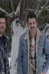 The Moodys US S02E01 480p x264-mSD EZTV