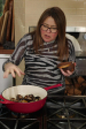 Rachael Rays Holidays S01E04 1080p WEB h264-EDITH EZTV