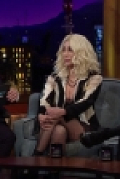 James Corden 2018 09 07 Cher WEB x264-TBS[eztv]