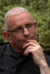Restaurant Impossible S16E11 Lost in the Bayou iNTERNAL 720p WEB x264-ROBOTS [eztv]