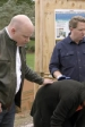 Hoarders S12E03 XviD-AFG EZTV
