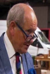Bargain Hunt S55E19 480p x264-mSD [eztv]