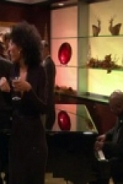 Girlfriends S08E10 iNTERNAL 480p x264-mSD [eztv]