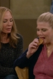 Mom S08E08 720p HDTV x264-SYNCOPY EZTV