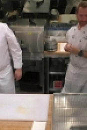 Hells Kitchen US S17E13 720p HDTV x264-W4F[eztv]