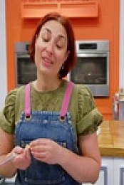 Easter Basket Challenge S02E02 Hopping Into Spring 480p x264-mSD EZTV