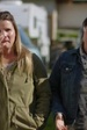 Unsellable Houses S02E06 Sibling Split Level 720p WEB H264-KOMPOST EZTV