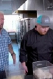 Diners Drive Ins And Dives S31E03 Creative Creations 720p WEBRip x264-CAFFEiNE [eztv]