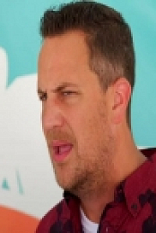 Carnival Eats S09E05 The Dining 480p x264-mSD EZTV