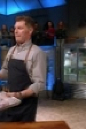 Beat Bobby Flay S24E04 The Queen Returns iNTERNAL WEB x264-ROBOTS [eztv]