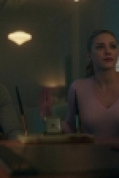 Riverdale US S02E09 iNTERNAL 720p WEB x264-BAMBOOZLE[eztv]