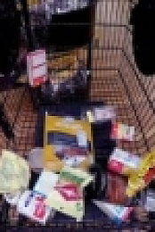Guys Grocery Games S03E13 720p WEB x264-PFa [eztv]