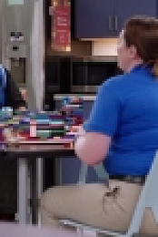 Superstore S05E01 WEB x264-PHOENiX EZTV