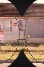 Housos S03E01 480p x264-mSD EZTV