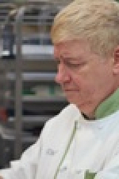 Bake Off The Professionals S06E06 720p WEB h264-FaiLED EZTV