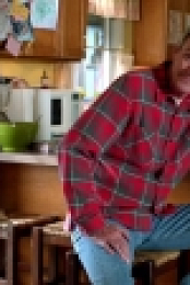 The Middle S09E09 iNTERNAL 720p WEB x264-BAMBOOZLE[eztv]