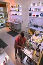Secret Chef S01E01 480p x264-mSD EZTV