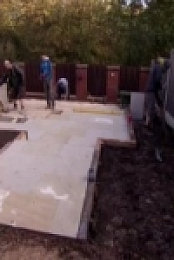 Garden Rescue S04E17 480p x264-mSD [eztv]
