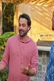 Backyard Bar Wars S01E09 480p x264-mSD EZTV