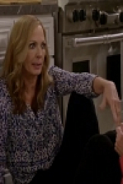 Mom S08E04 480p x264-mSD EZTV