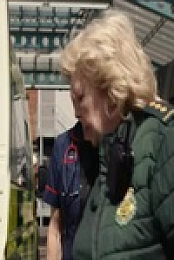 Casualty S37E10 480p x264-mSD EZTV