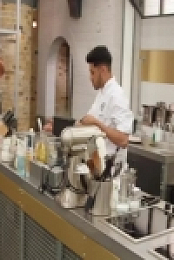 MasterChef The Professionals S13E09 480p x264-mSD EZTV