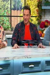 The Kitchen S32E15 480p x264-mSD EZTV
