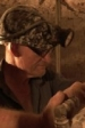 Outback Opal Hunters S03E14 WEB x264-APRiCiTY [eztv]