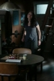 Frequency S01E07 PROPER 720p HDTV x264-KILLERS[eztv]