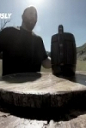 Man Vs Bear S01E08 Superhuman Showdown iNTERNAL 480p x264-mSD [eztv]