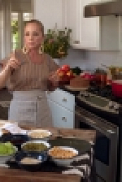Selena plus Chef S02E07 720p WEB h264-KOGi EZTV