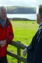 Weatherman Walking S02E06 INTERNAL 480p x264-mSD [eztv]