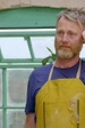 The Great Pottery Throw Down S05E01 1080p WEB h264-FaiLED EZTV