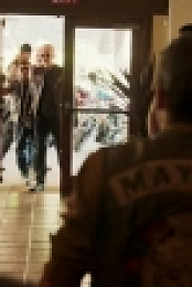 Mayans M C S02E08 HDTV x264-PHOENiX EZTV