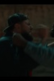 Mo S01 720p NF WEBRip DDP5 1 x264-SMURF EZTV